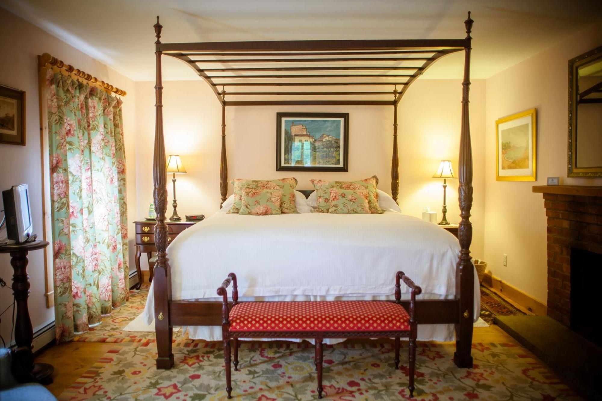 Highland Lake Inn Andover エクステリア 写真
