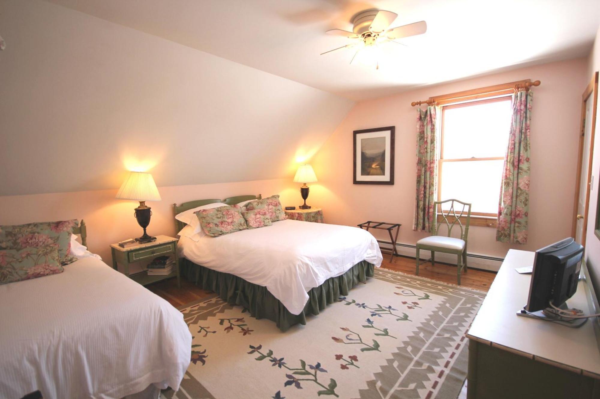 Highland Lake Inn Andover 部屋 写真